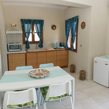 Themelina Apartment Emborios