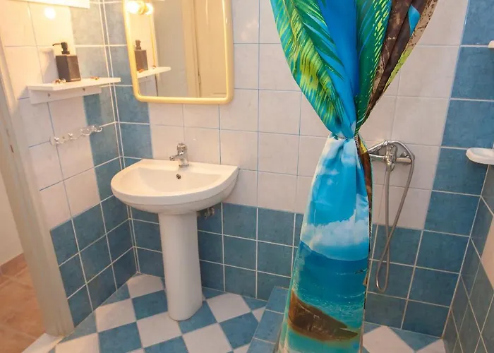 Themelina * Emborios